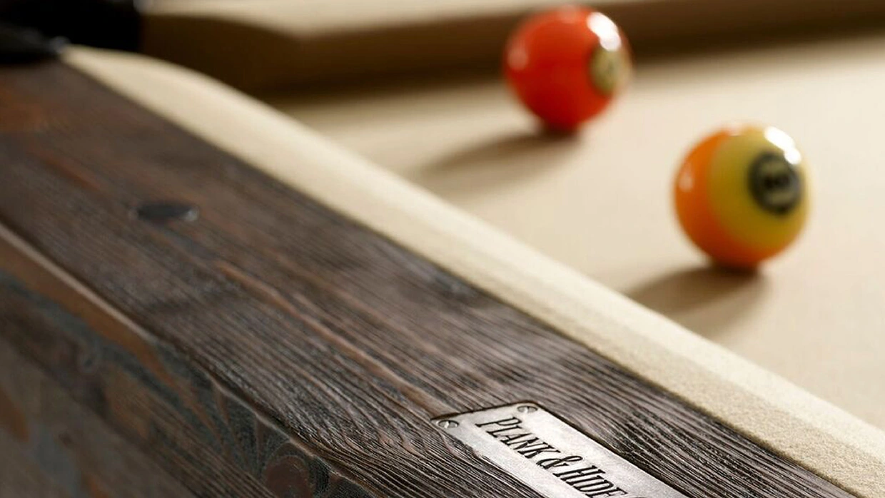 Thomas Burnished Brown 2 plank hide