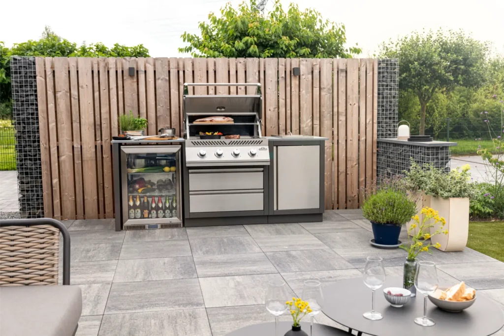 napoleon grills JPG BI32PSS WithFood