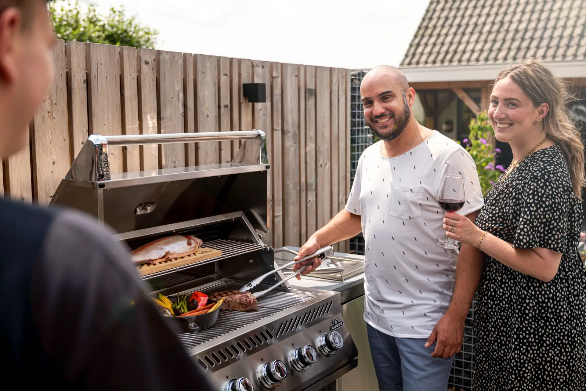 napoleon grills JPG BI32PSS WithPeople7